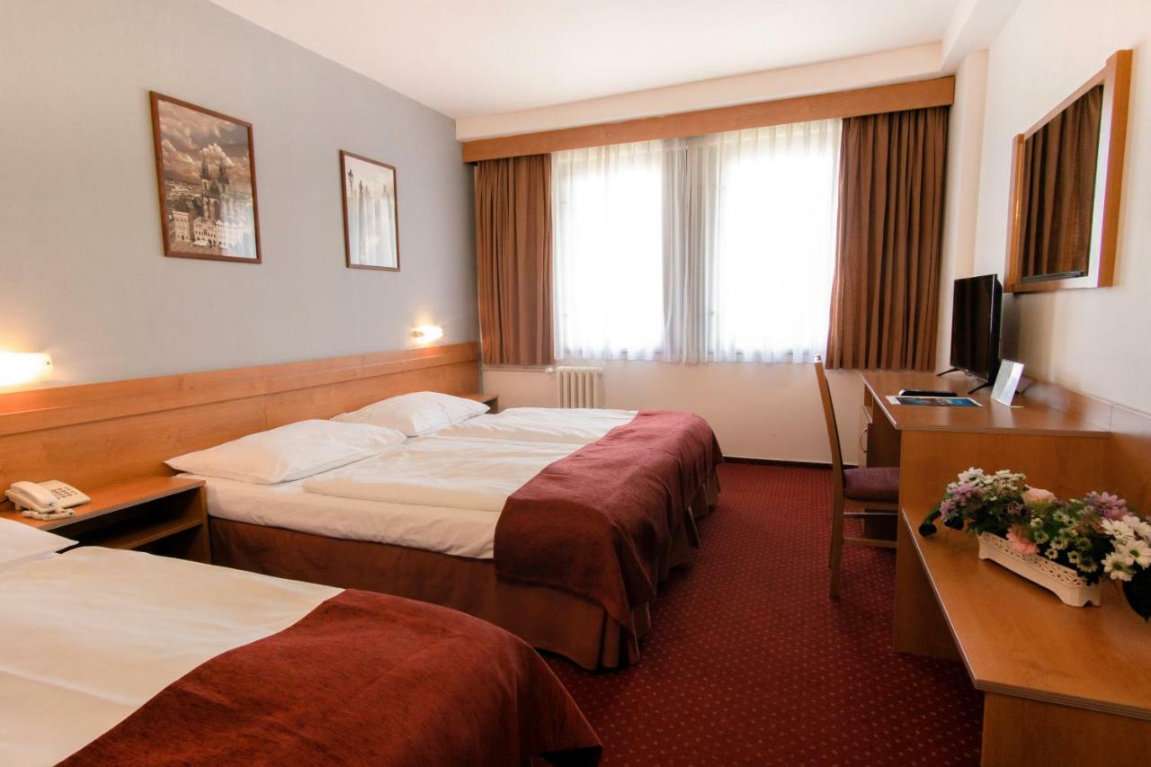 Hotel Globus Прага Экстерьер фото